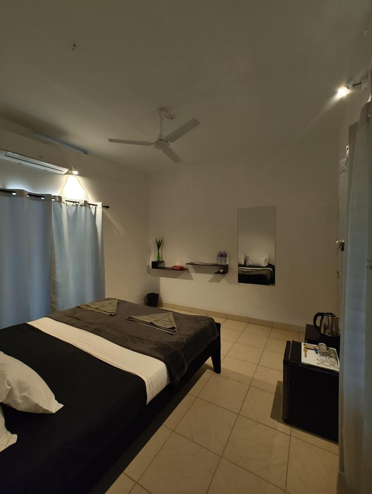 Satta Beach Deluxe Varkala Kamer foto